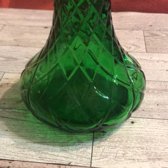 Vintage Hoosier green Glass bud vase - Picture 2 of 6